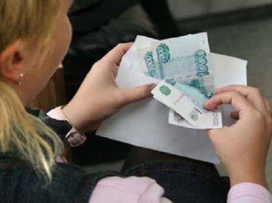 Жительница Оренбурга перечисляла страховые взносы на счета родственников